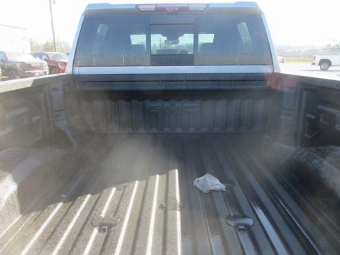 New 2026 GMC Sierra 2500 AT4 w/ AT4 Premium Plus Package image 7