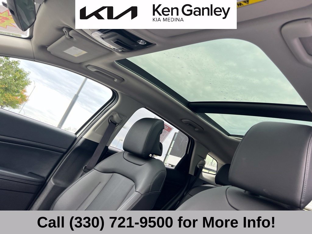 Certified 2026 Kia Sportage EX w/ EX Panoramic Sunroof Package AWD/4WD image 41