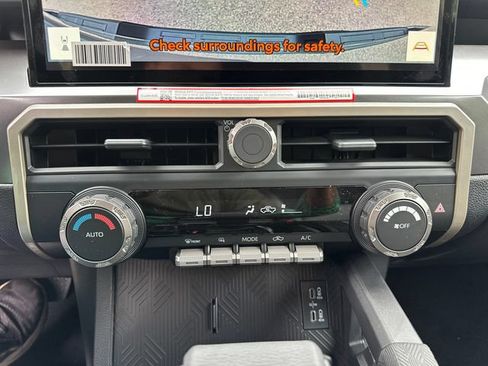 New 2026 Toyota Tacoma TRD Off-Road AWD/4WD image 31
