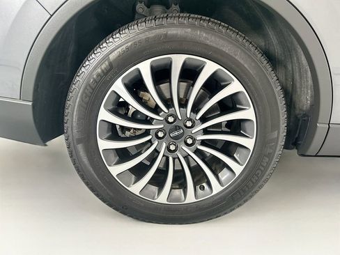 Used 2023 Lincoln Aviator Reserve w/ Elements Package Plus RWD image 32