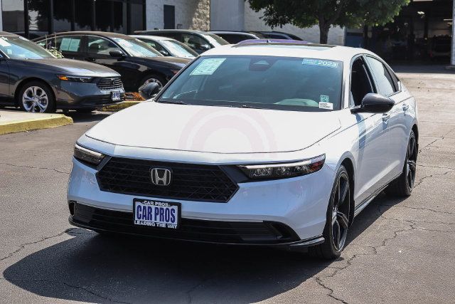 Used 2023 Honda Accord Sport image 4