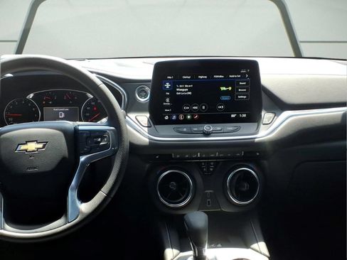 Used 2024 Chevrolet Blazer LT w/ Convenience Package FWD image 11