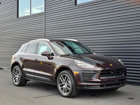 New 2026 Porsche Macan AWD/4WD image 9