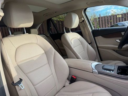 Used 2021 Mercedes-Benz GLC 300 4MATIC image 31