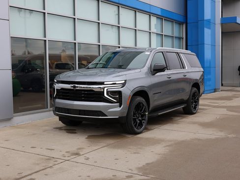 New 2026 Chevrolet Suburban LS w/ LPO, Dark Essentials Package image 6