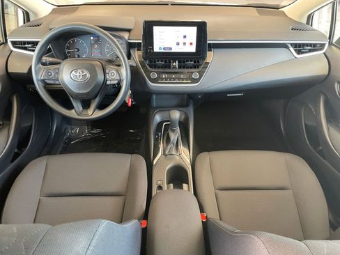 Used 2025 Toyota Corolla LE image 31