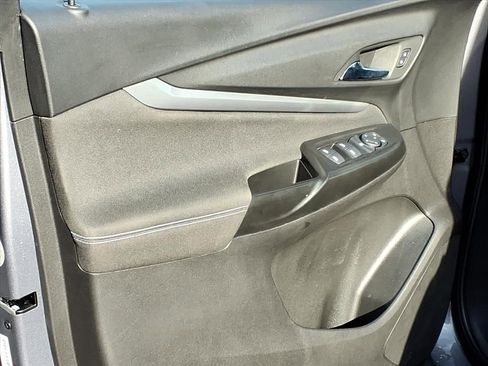 Certified 2023 Chevrolet Bolt EUV LT w/ Driver Confidence Package image 11