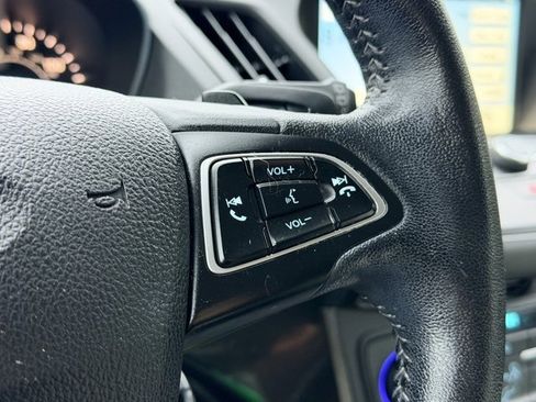 Used 2018 Ford Escape SEL w/ SEL Sport Appearance Package image 10