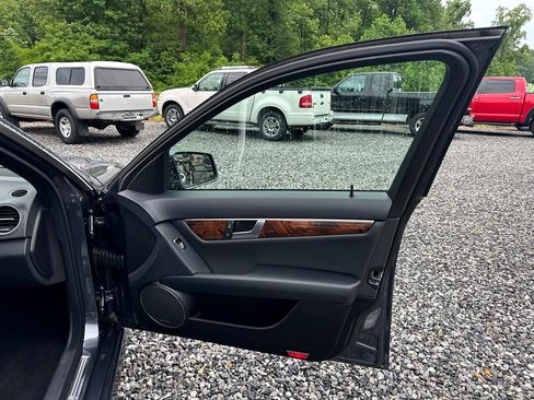 Used 2014 Mercedes-Benz C 250 Sedan image 13