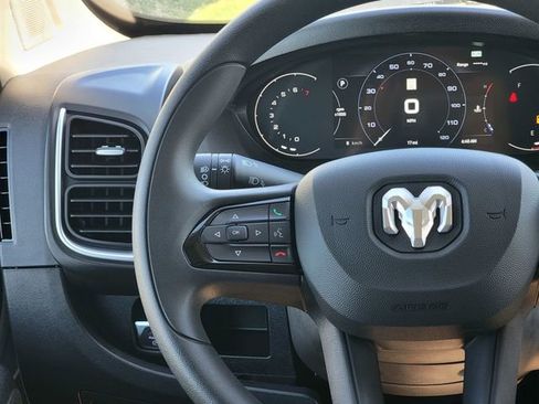 New 2025 RAM ProMaster 2500 w/ Quick Order Package 22G SLT image 27