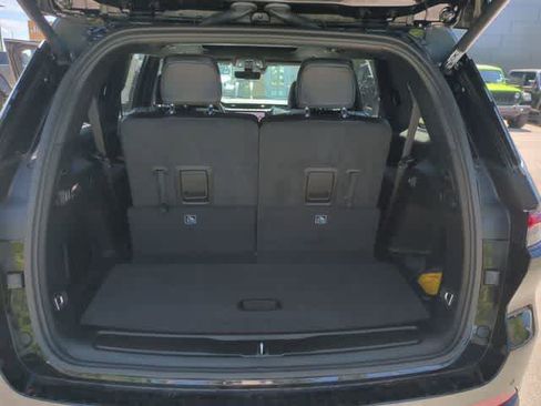 New 2026 Jeep Grand Cherokee L Limited AWD/4WD image 37