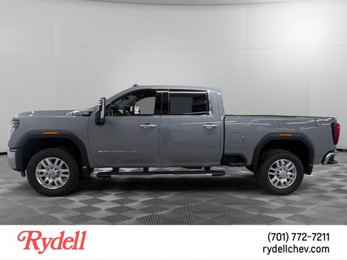 Used 2024 GMC Sierra 2500 SLT w/ SLT Premium Package image 2