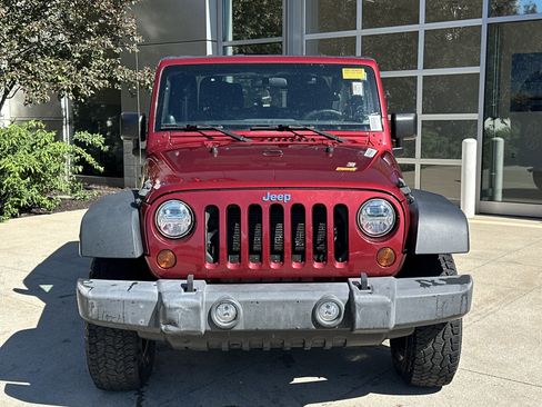 Used 2013 Jeep Wrangler Sport AWD/4WD image 5