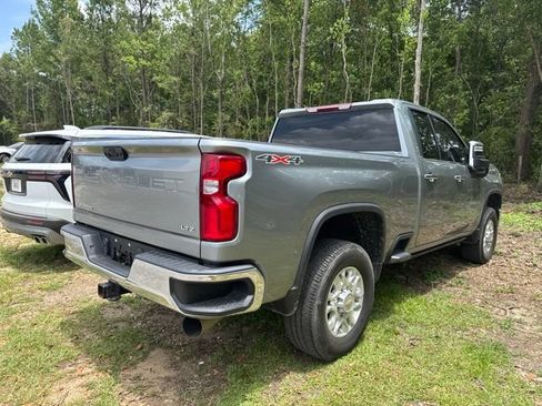Used 2024 Chevrolet Silverado 2500 LTZ w/ LTZ Convenience Package AWD/4WD image 12