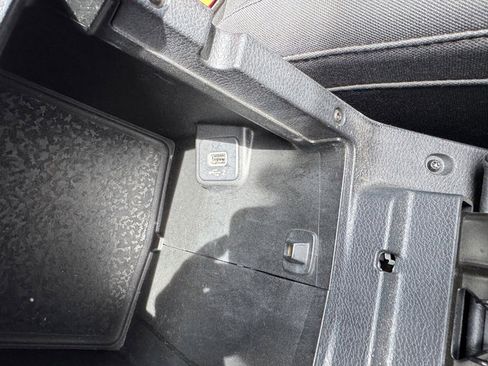 Used 2020 Jeep Gladiator Overland w/ LED Lighting Group image 28