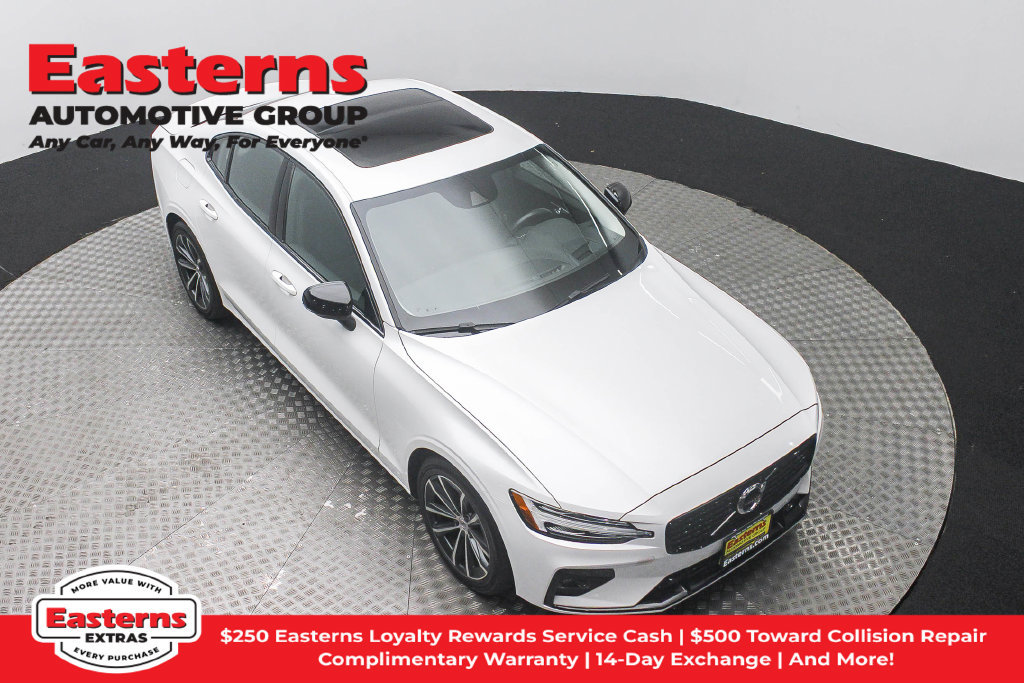Used 2022 Volvo S60 B5 Inscription FWD image 4
