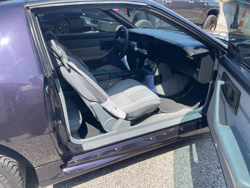 Used 1992 Chevrolet Camaro RS RWD image 39