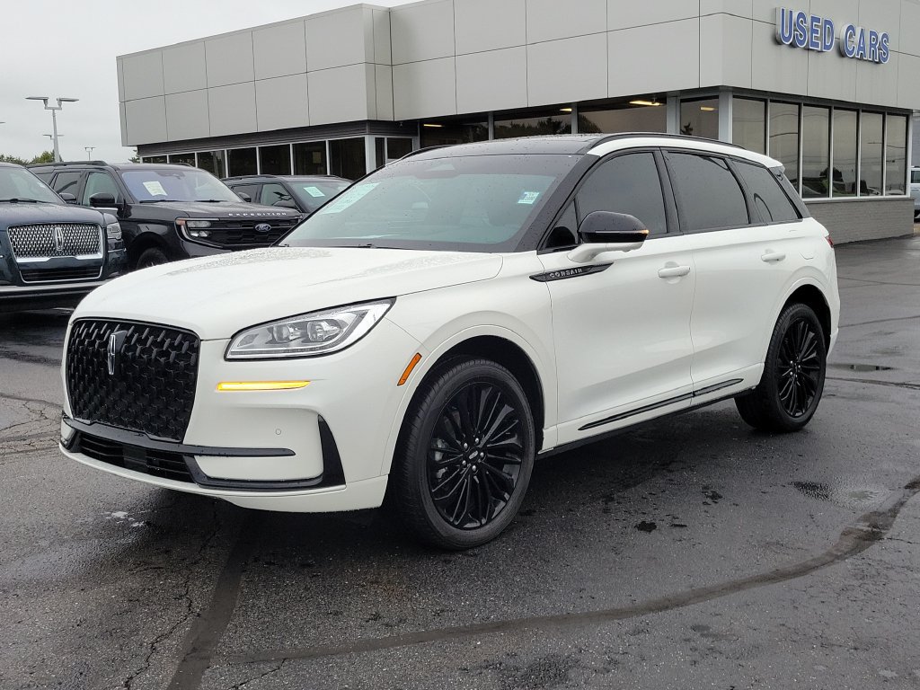 Certified 2023 Lincoln Corsair Reserve w/ Equipment Group 201A AWD/4WD image 8