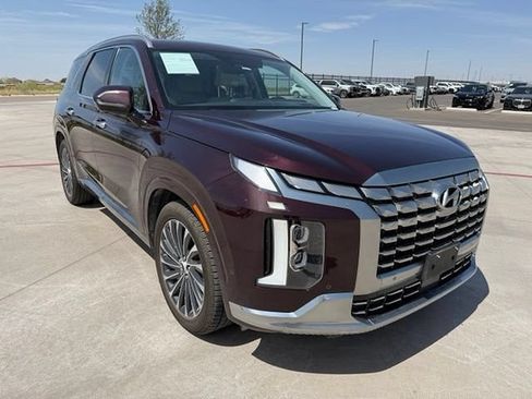 Used 2023 Hyundai Palisade Calligraphy AWD/4WD image 2