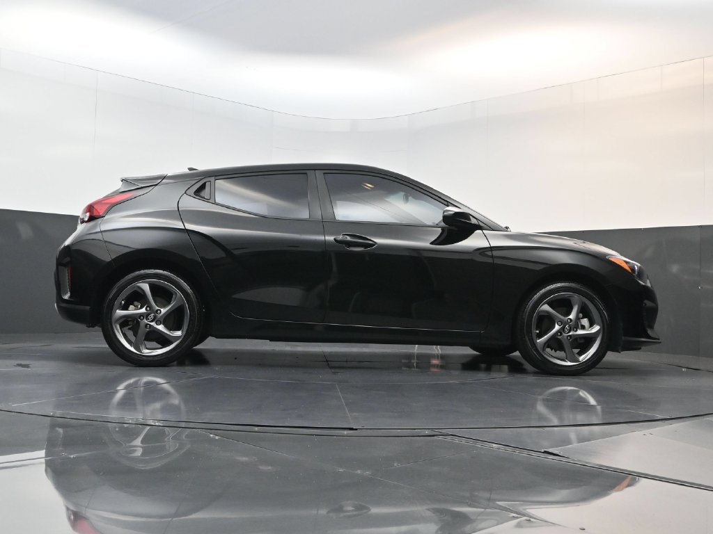 Used 2020 Hyundai Veloster 2.0 FWD image 25