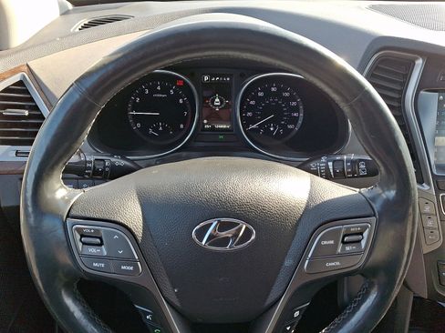 Used 2017 Hyundai Santa Fe Limited w/ Cargo Package image 20