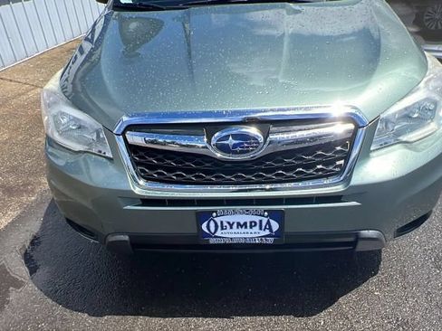 Used 2015 Subaru Forester 2.5i Touring AWD/4WD image 2