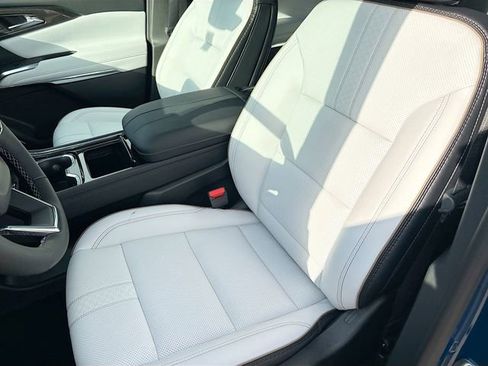 New 2026 Chevrolet Traverse High Country w/ LPO, Floor Liner Package image 20