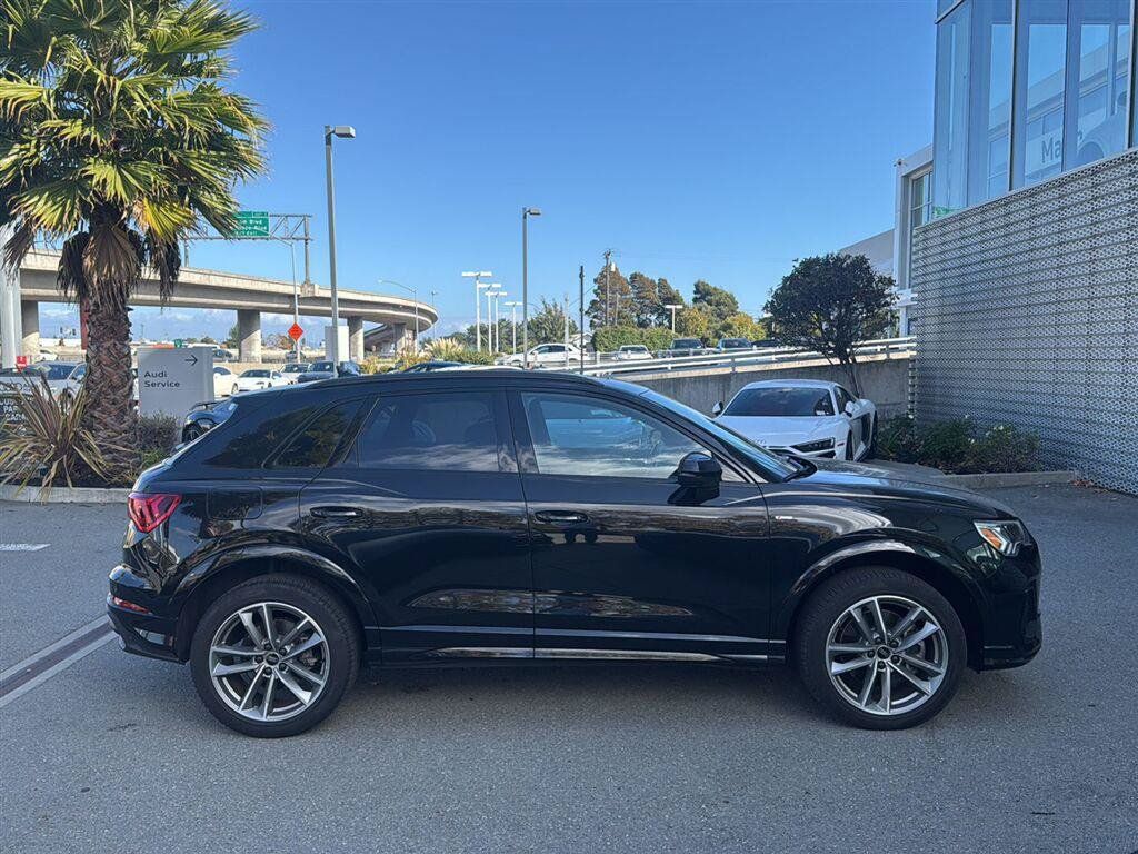 Used 2024 Audi Q3 2.0T Premium Plus w/ Premium Plus Package AWD/4WD image 5