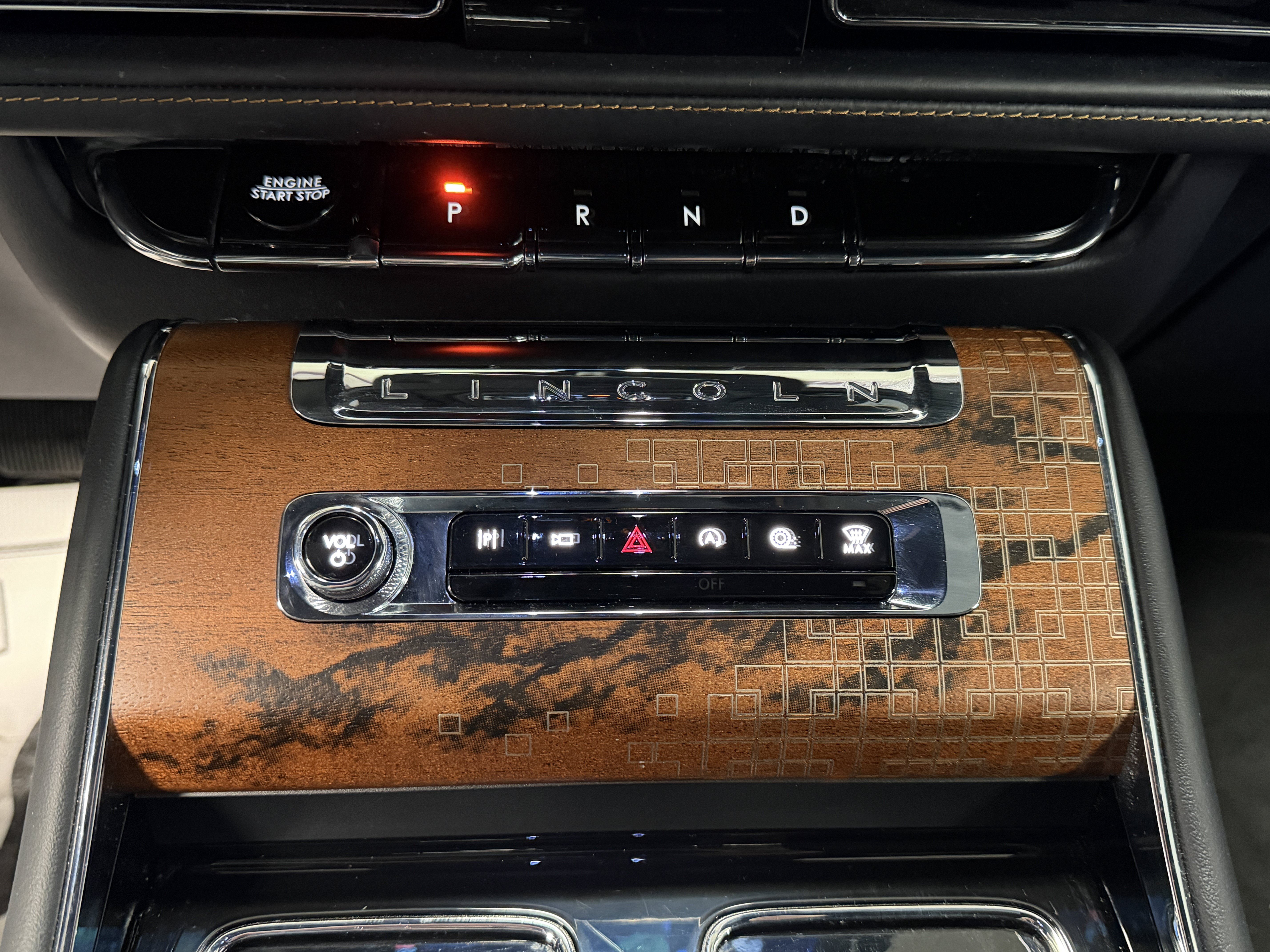 Used 2025 Lincoln Aviator Black Label AWD/4WD image 11