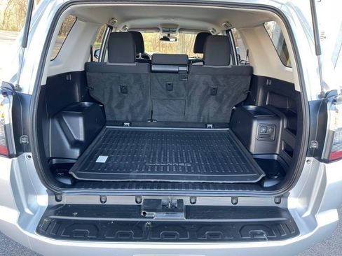 Used 2019 Toyota 4Runner SR5 image 5