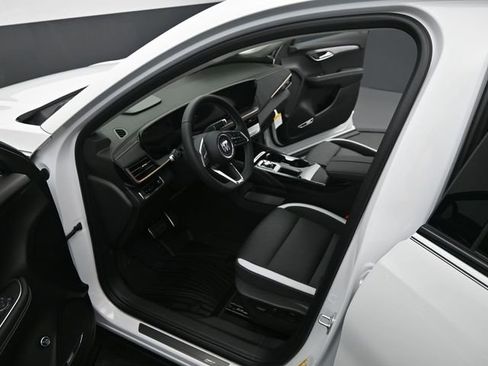 New 2026 Buick Envision Sport Touring image 9