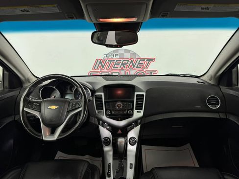 Used 2016 Chevrolet Cruze LT FWD image 11