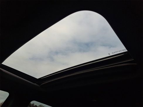 Used 2024 Chevrolet Silverado 1500 ZR2 w/ Technology Package image 14