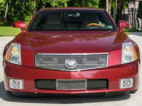 Used 2006 Cadillac XLR RWD image 21