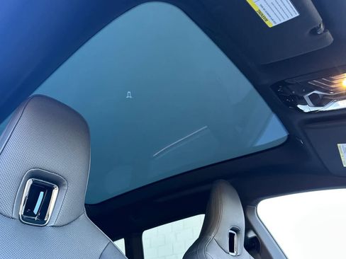 Used 2025 BMW iX xDrive50 image 18