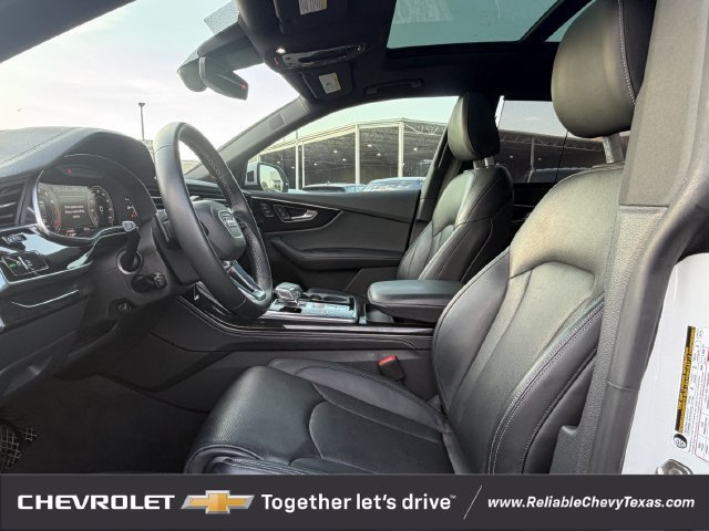 Used 2024 Audi Q8 Prestige w/ Prestige Package AWD/4WD image 28