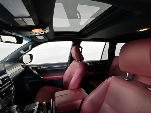 Used 2023 Lexus GX 460 Premium w/ Premium Package image 21