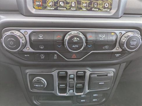 Used 2023 Jeep Wrangler Willys image 20