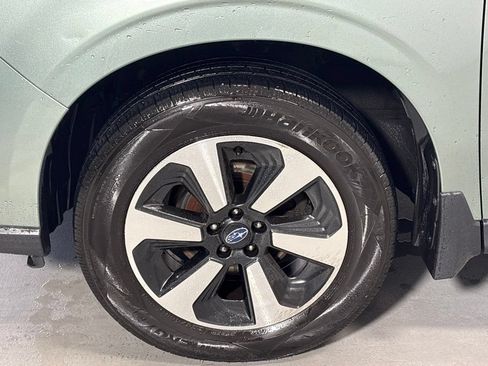 Used 2018 Subaru Forester 2.5i Limited AWD/4WD image 11