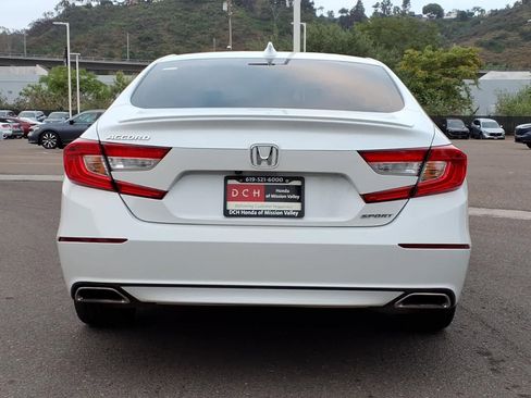 Used 2018 Honda Accord Sport image 5