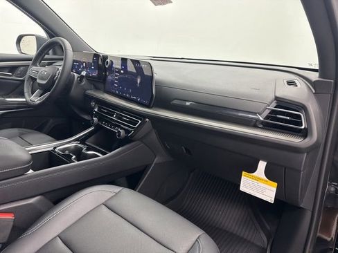 New 2026 Chevrolet Traverse LT w/ Midnight/Sport Edition FWD image 30
