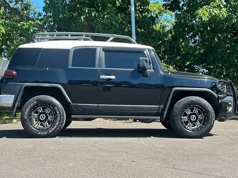 Used 2007 Toyota FJ Cruiser 4WD image 8