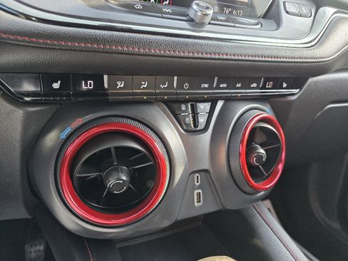 Used 2019 Chevrolet Blazer RS AWD/4WD image 14