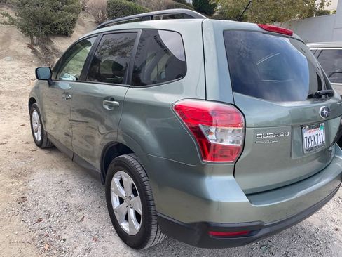 Used 2015 Subaru Forester 2.5i Premium w/ All-Weather Package AWD/4WD image 8