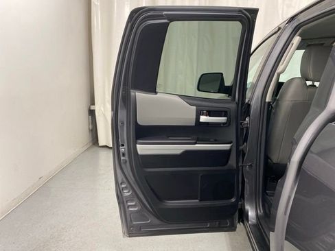 Used 2018 Toyota Tundra Limited w/ Limited Premium Package AWD/4WD image 30