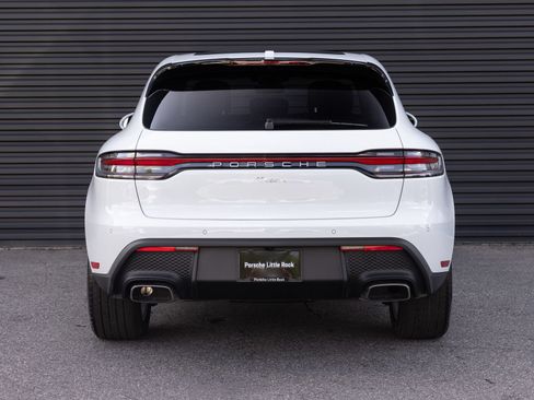 Certified 2026 Porsche Macan AWD/4WD image 6