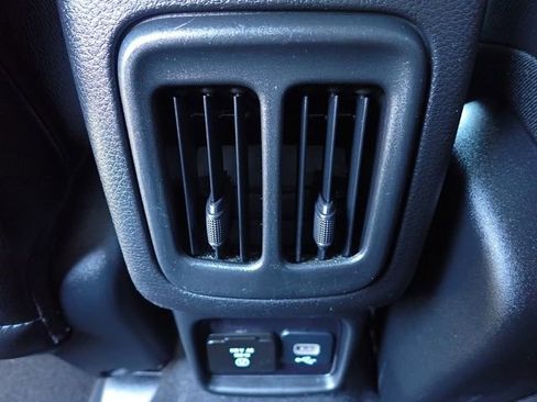 Used 2021 Jeep Compass 80th Special Edition image 18