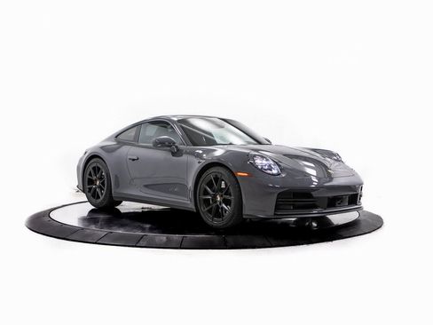 Certified 2025 Porsche 911 Carrera image 9