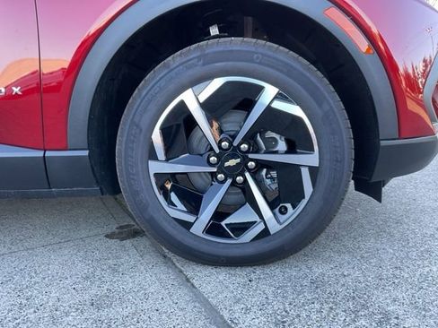 New 2026 Chevrolet Equinox EV LT image 23