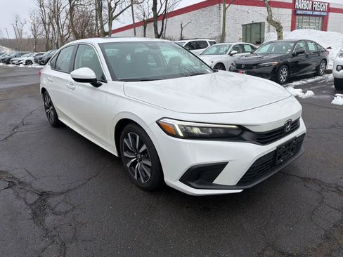 Used 2023 Honda Civic EX image 7